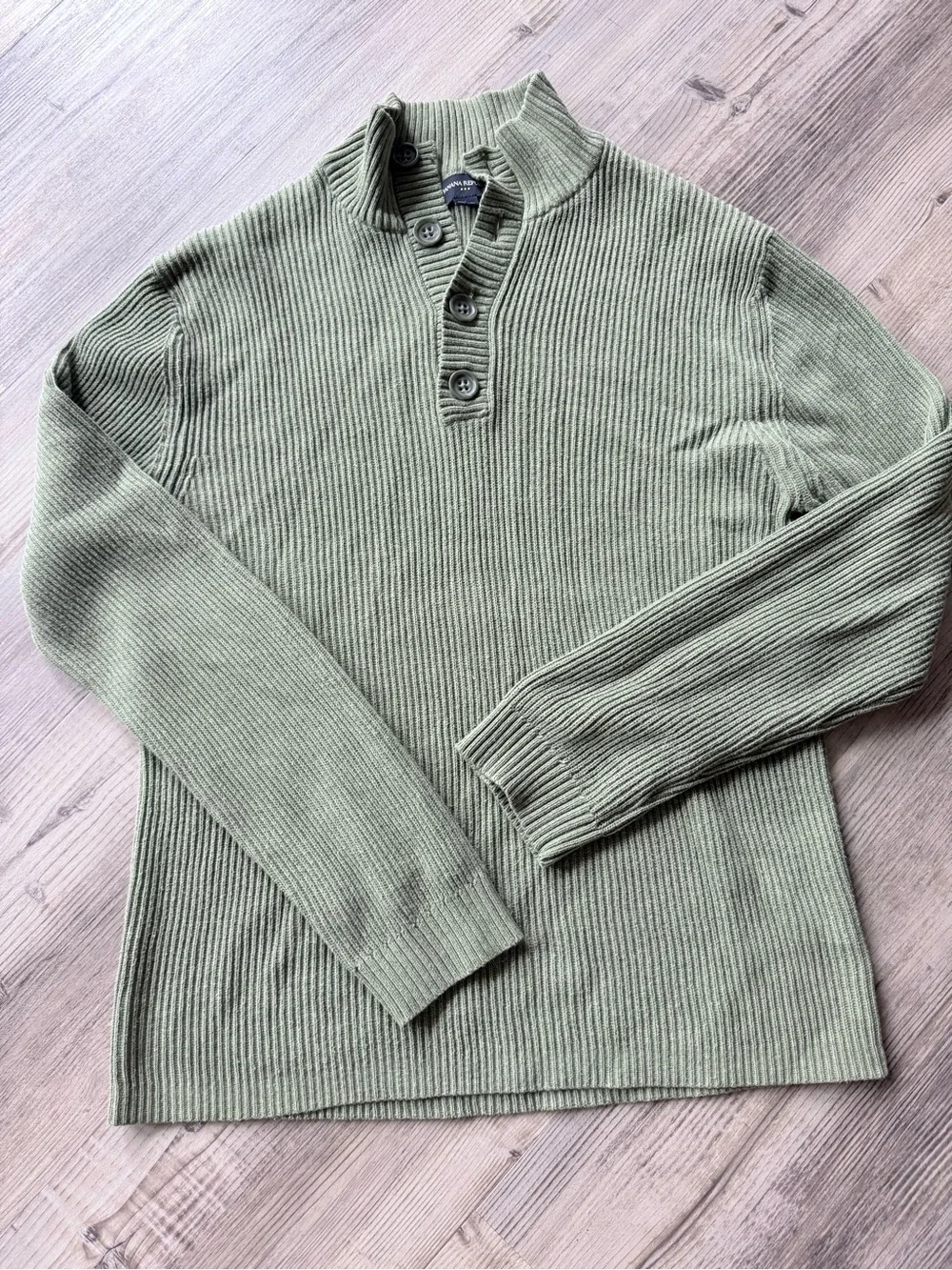 Banana Republic ribbed button mock-neck henley sweater